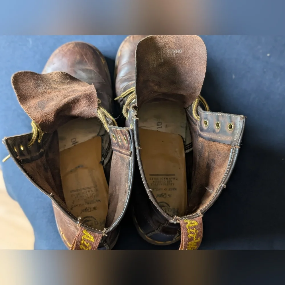 Vintage Dr. Martens 1460 "The Original" Men's Brown Leather Boots SZ. 10 - Picture 8 of 9